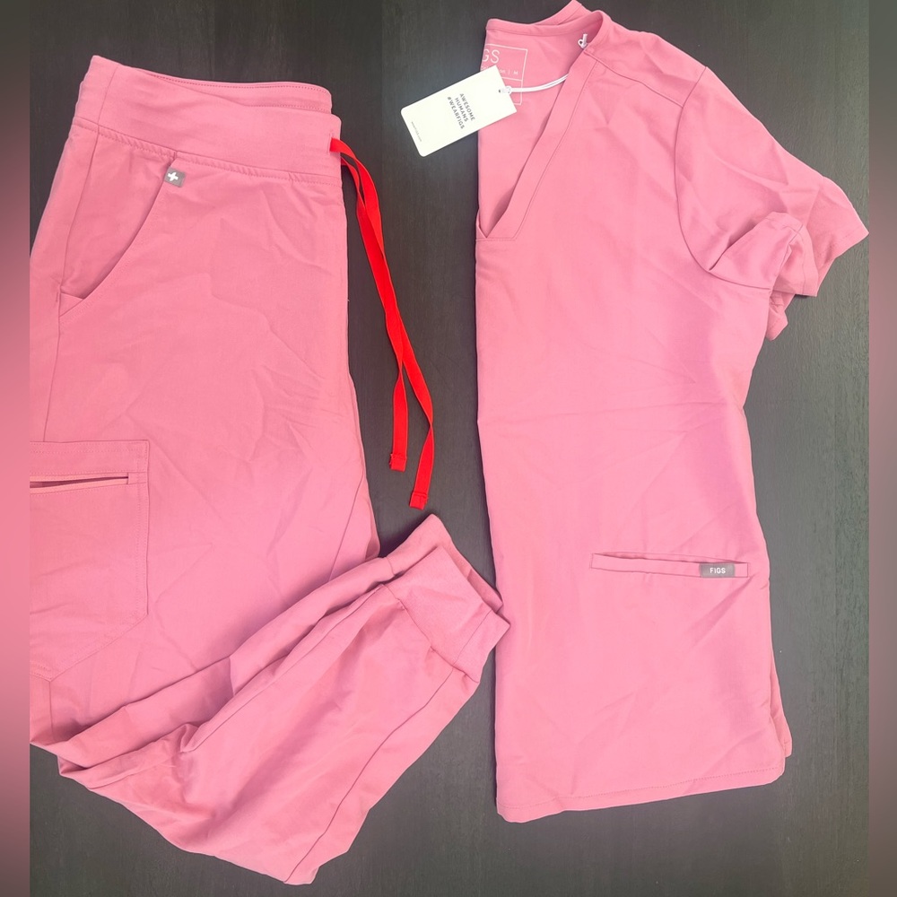 FIGS WOMEN SCRUB SET - Size M
